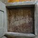 Vitrine XVIIIeme siecle a trois vantaux mobiles