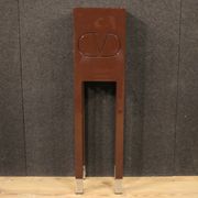 Table d’appoint en bois laqué