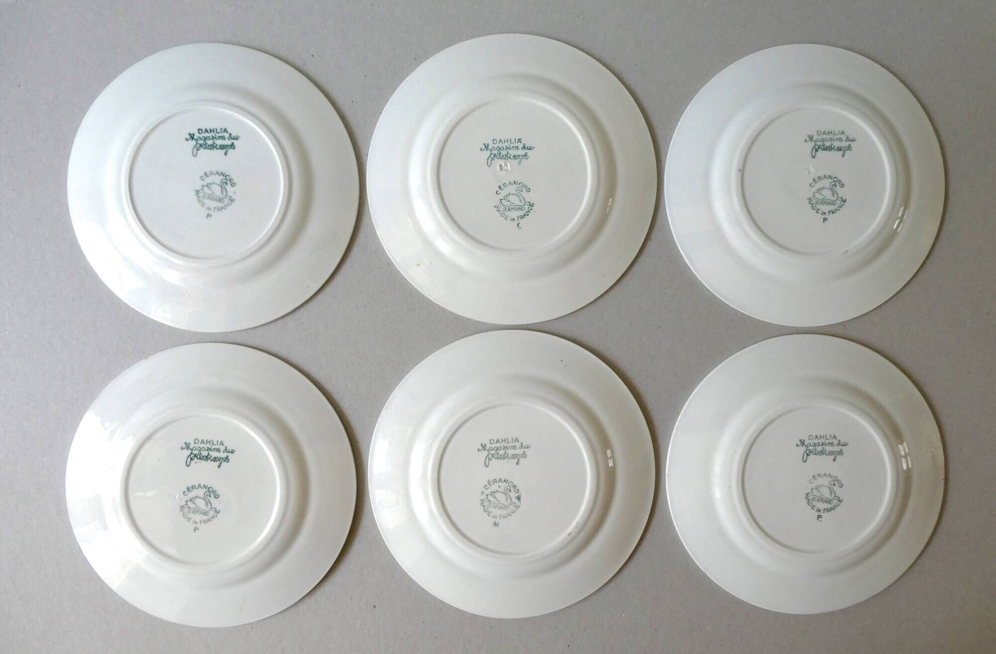 Set of 6 dessert plates, Saint Amand dahlia model, Spring stores