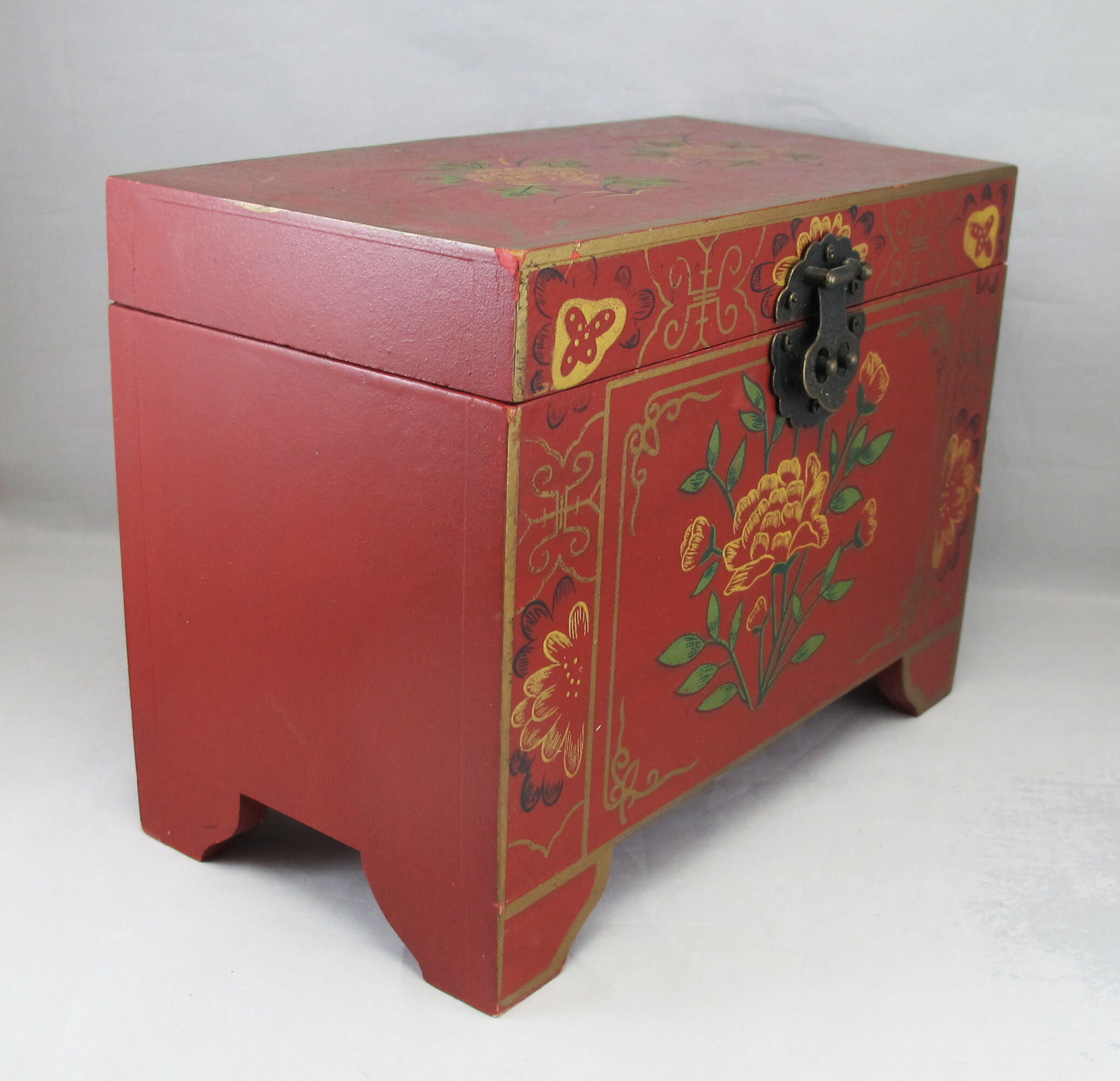 Chinese Chinese Red Lacquer Jewelry Box China