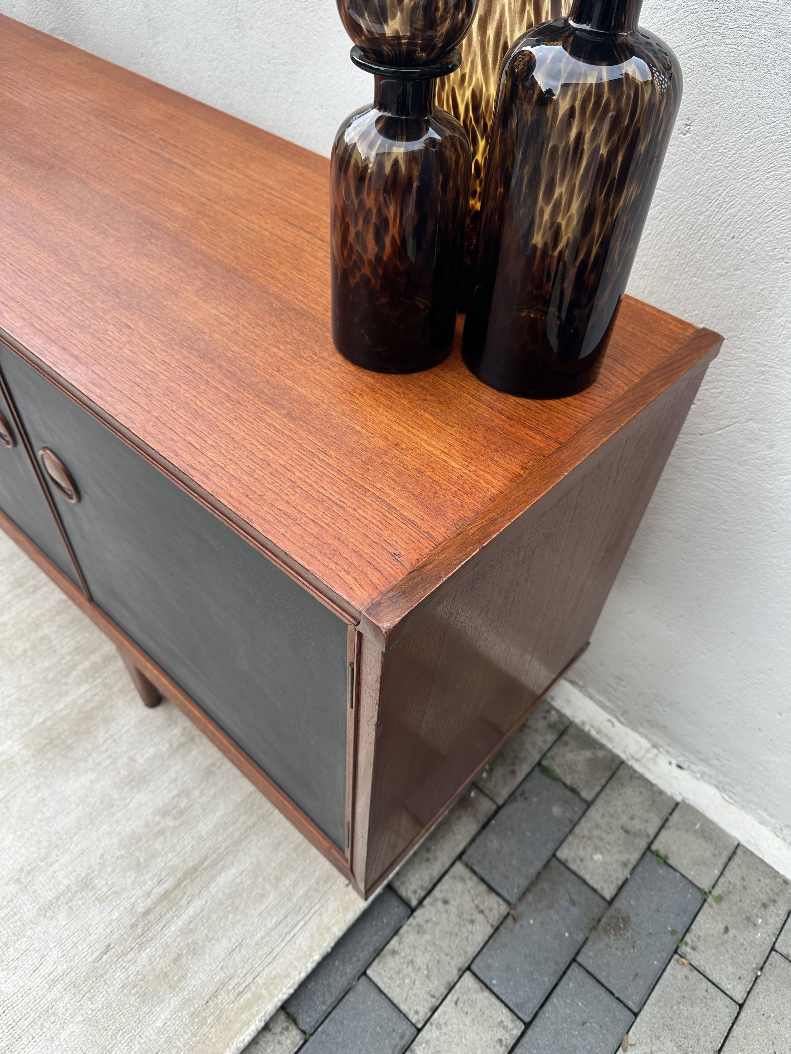 Grande enfilade Rudolf Bernd Glatzel pour Fristho