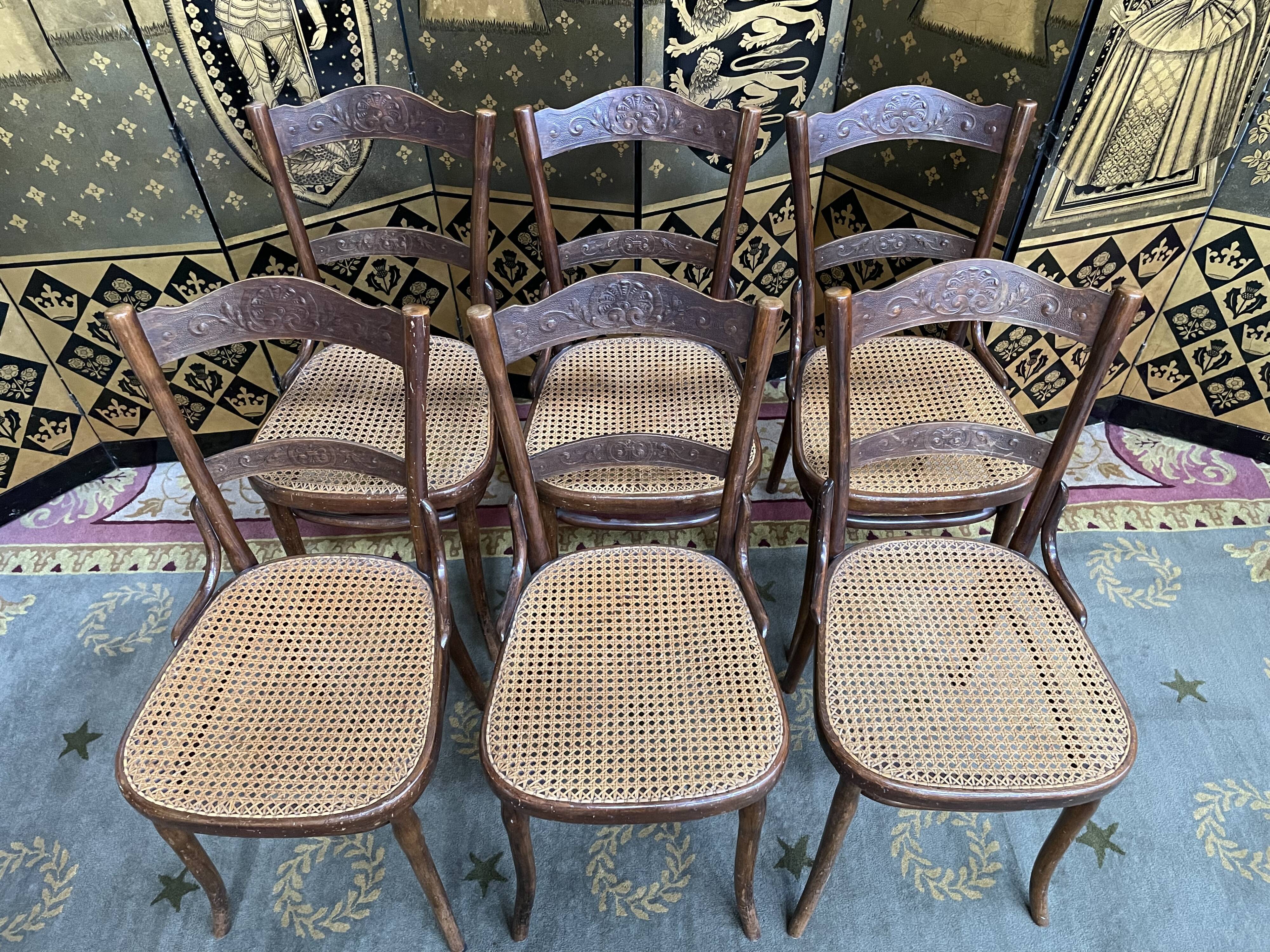 Suite of 6 chairs bistrot thonet 97