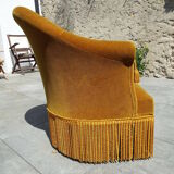 Fauteuil crapaud en velours ocre