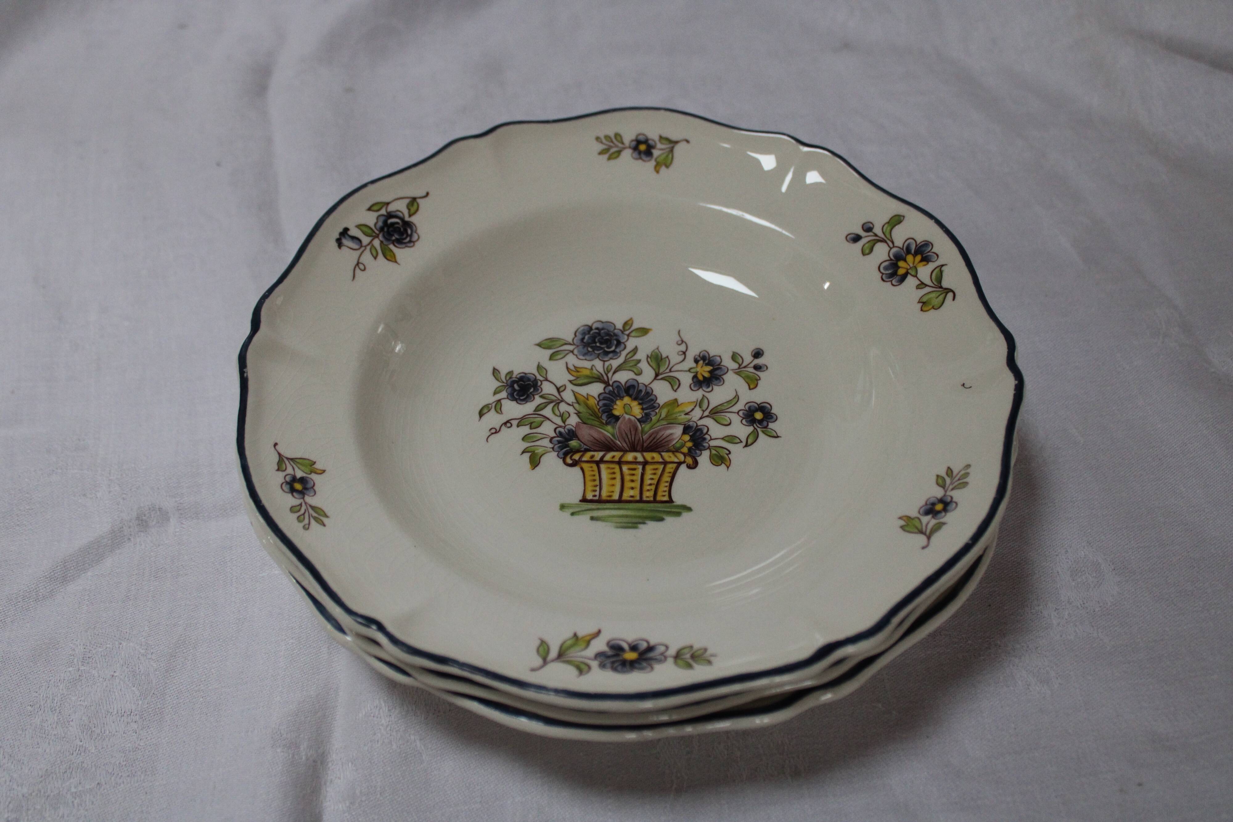 6 Saint-Amand Old Delft Hollow Plates