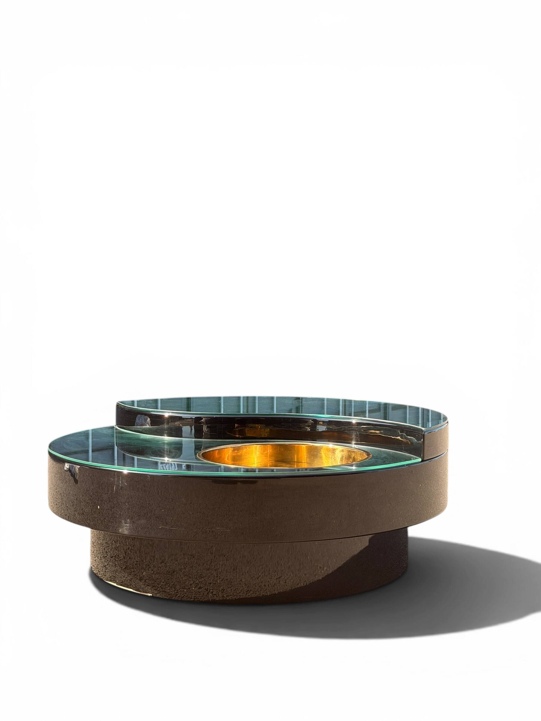 Table basse Willy Rizzo Yin-Yang - Laque, laiton & verre (Circa 70)