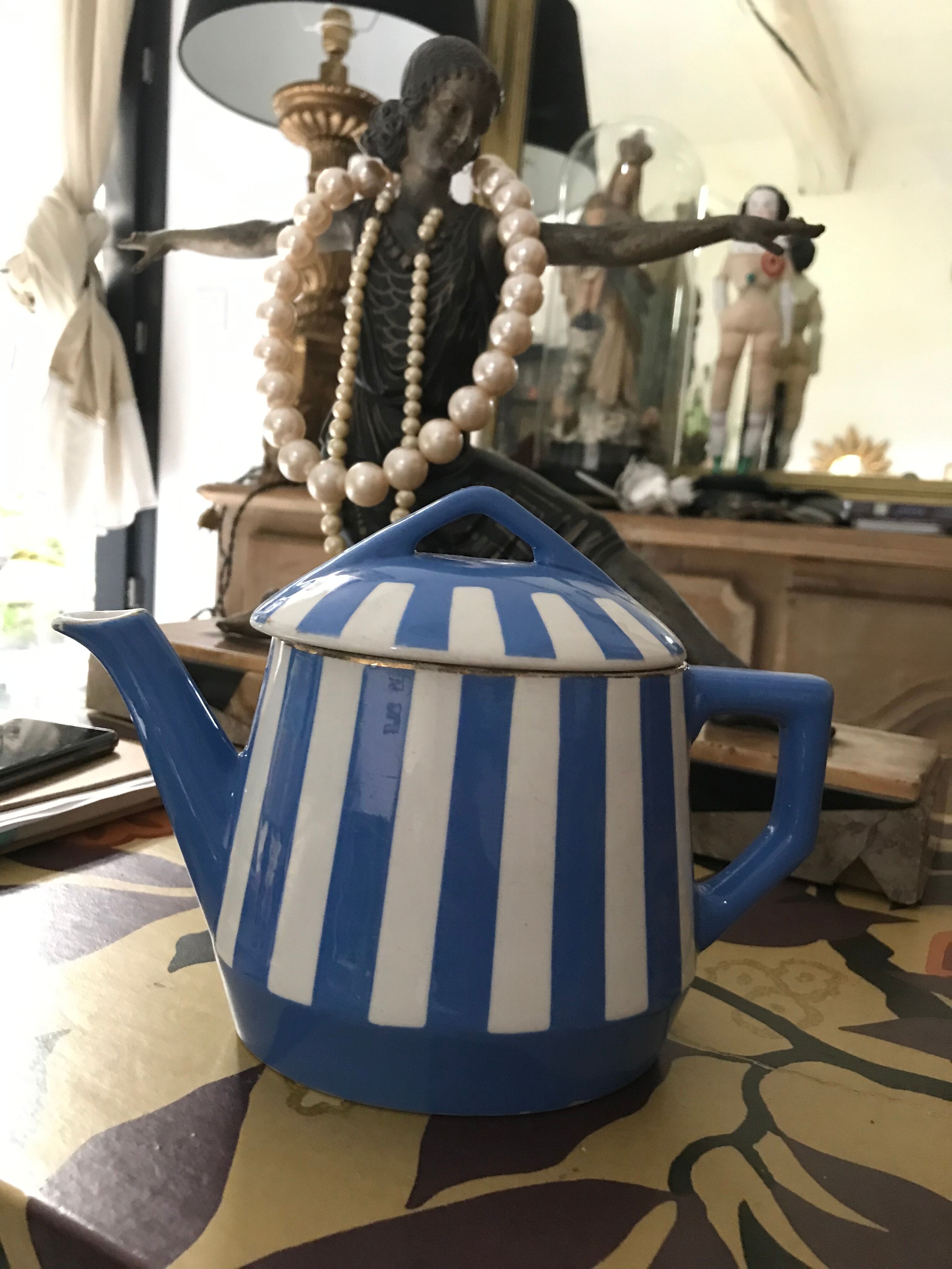 Fox-Trott teapot, Sarreguemines.