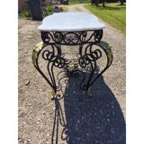 19th-century butcher's table made of wrought iron and twisted.