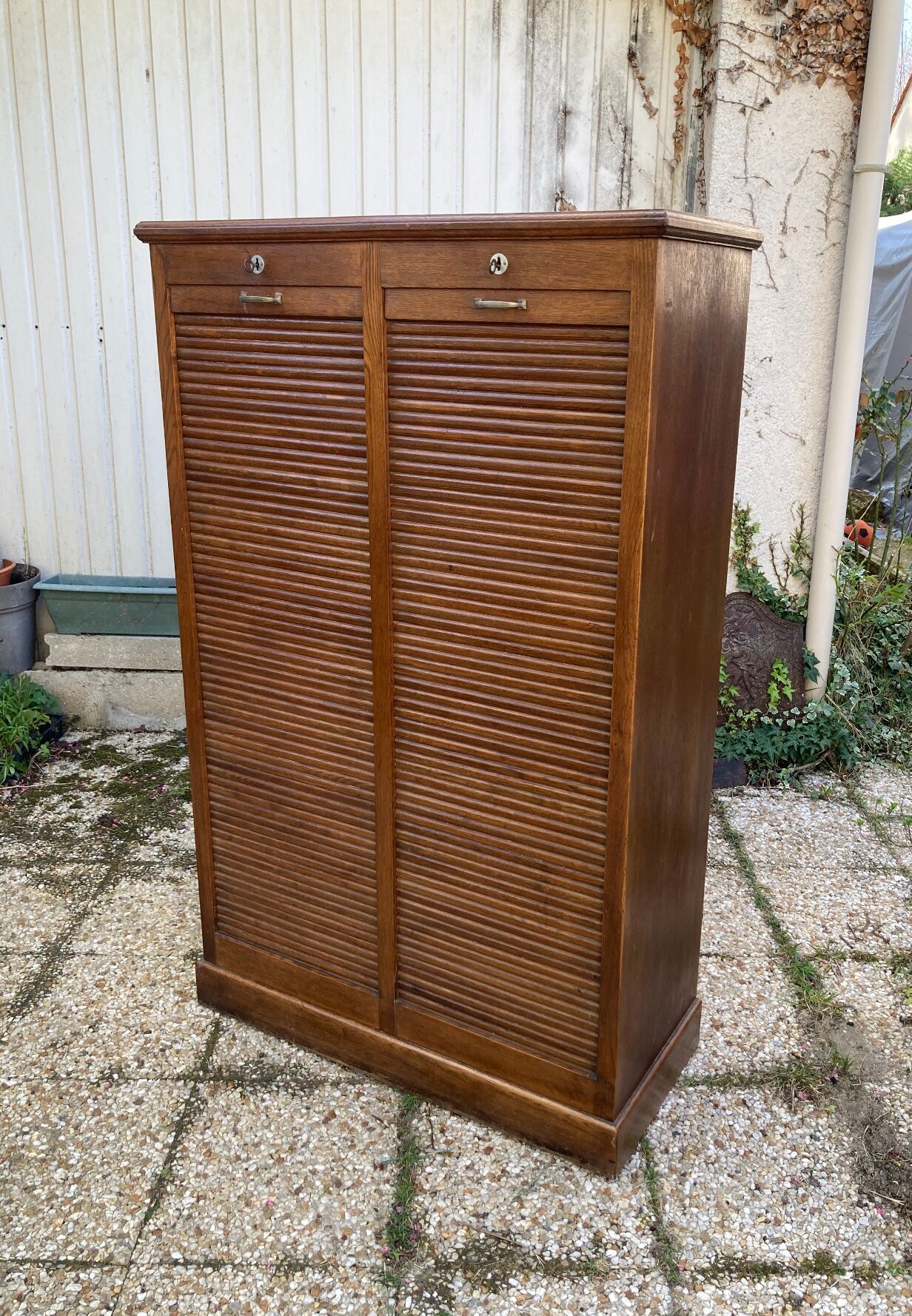 Vintage double curtain binder