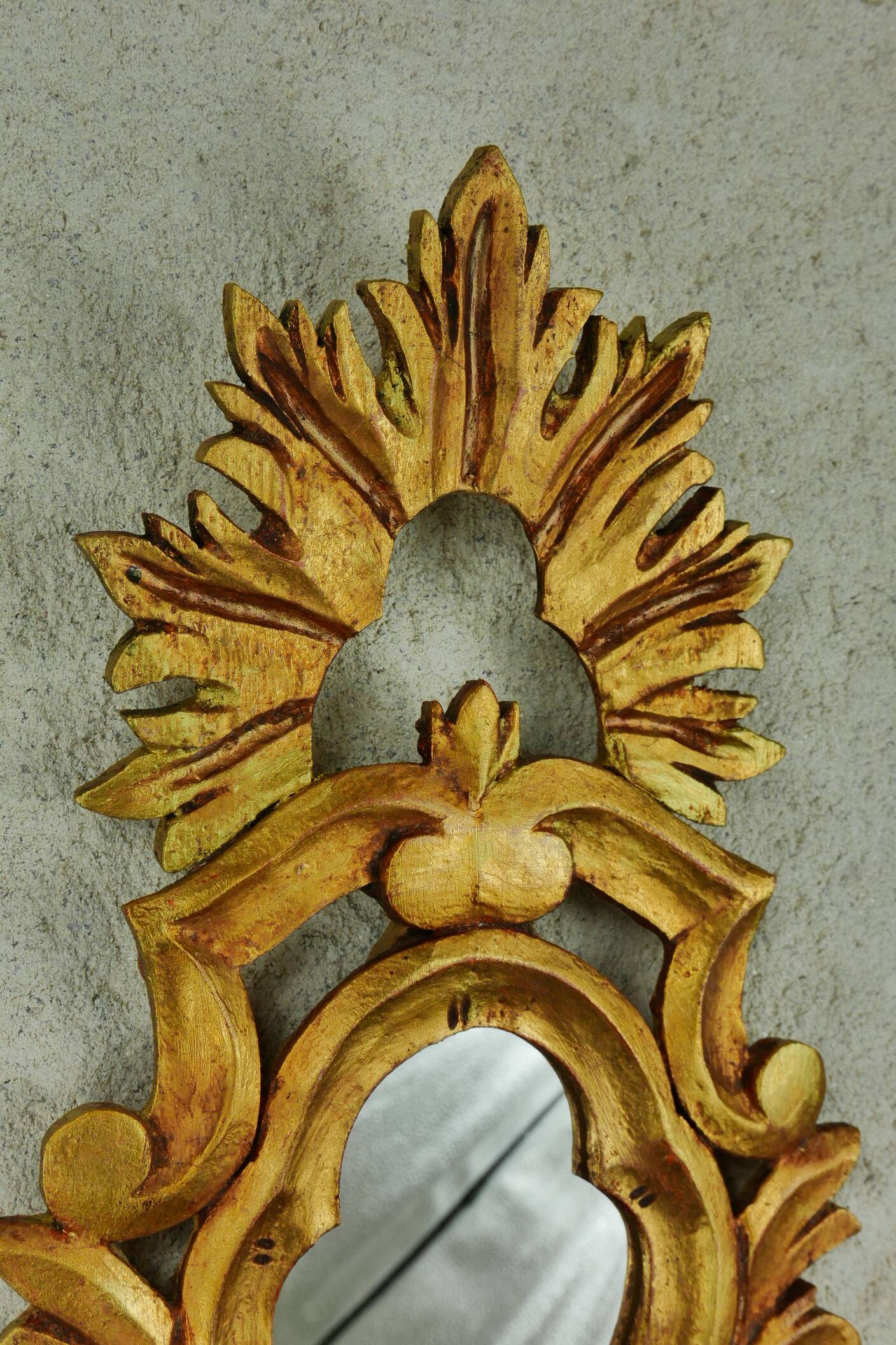 Paire de miroir bois doré.