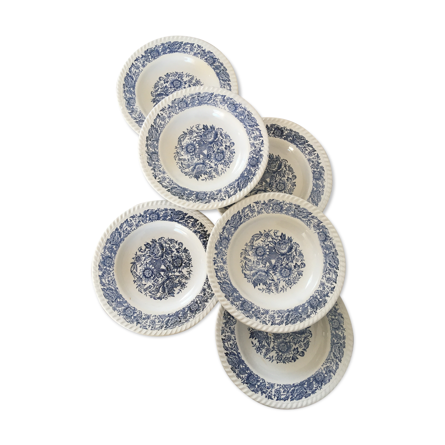 Hollow plates blue flowers