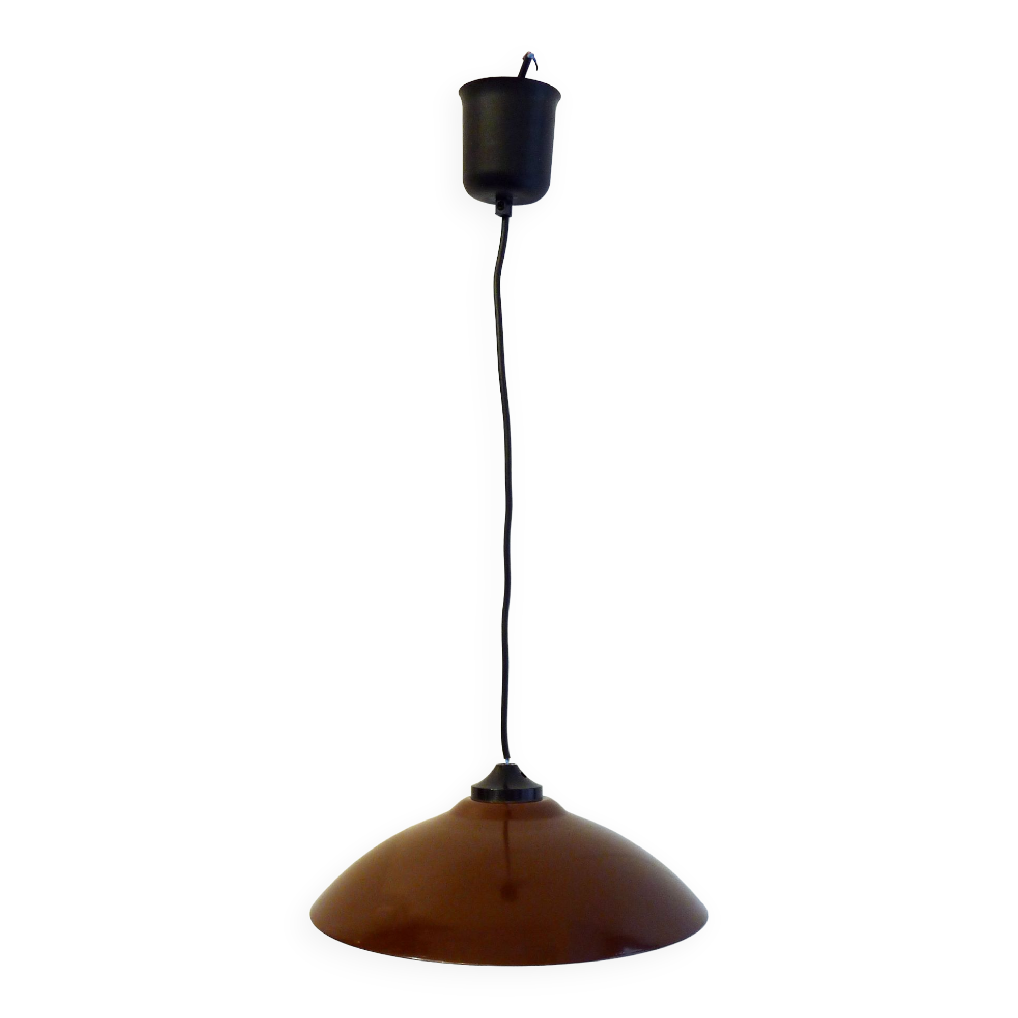 Conical lacquered metal suspension