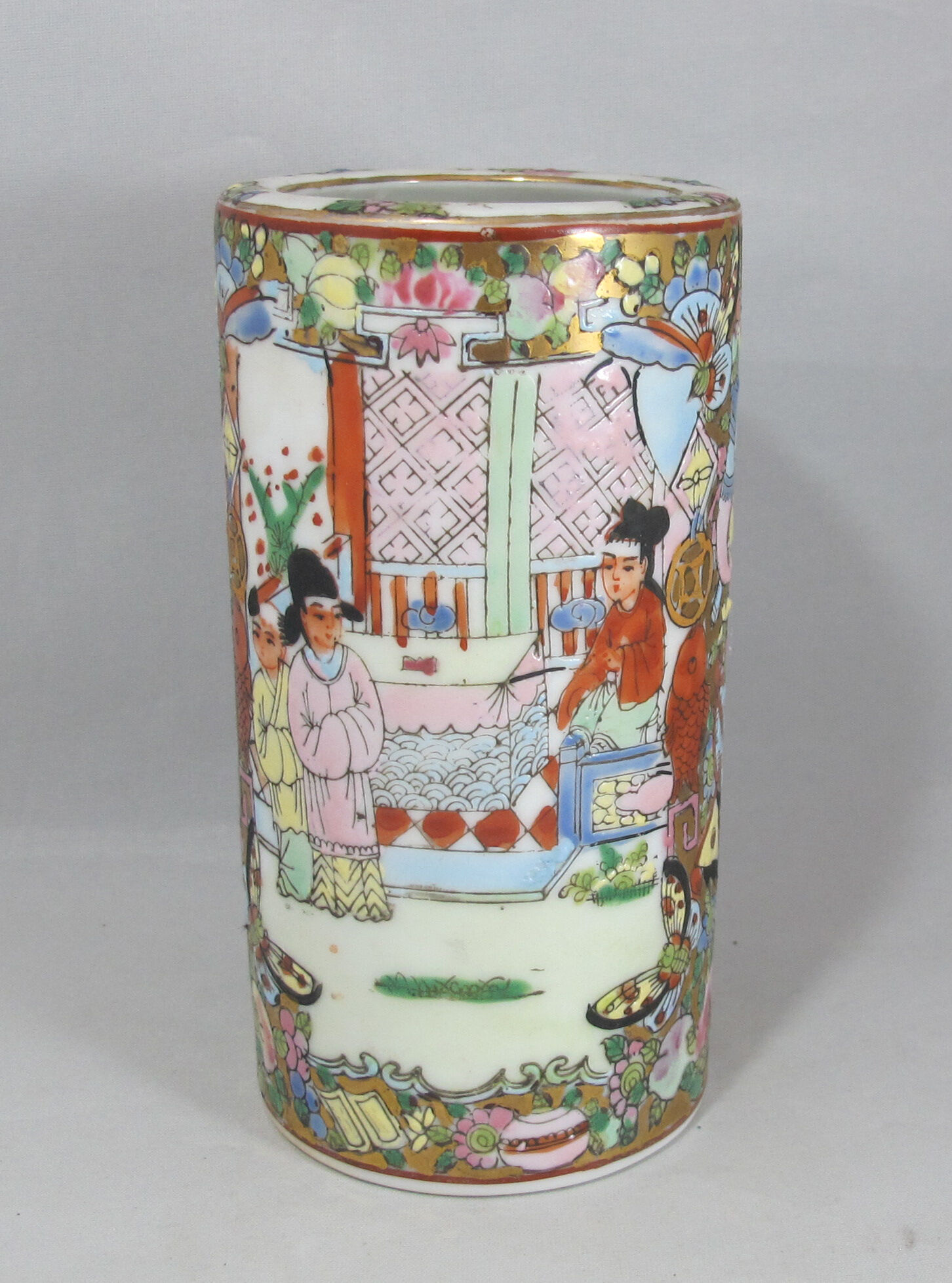 Chinese porcelain pencil pot