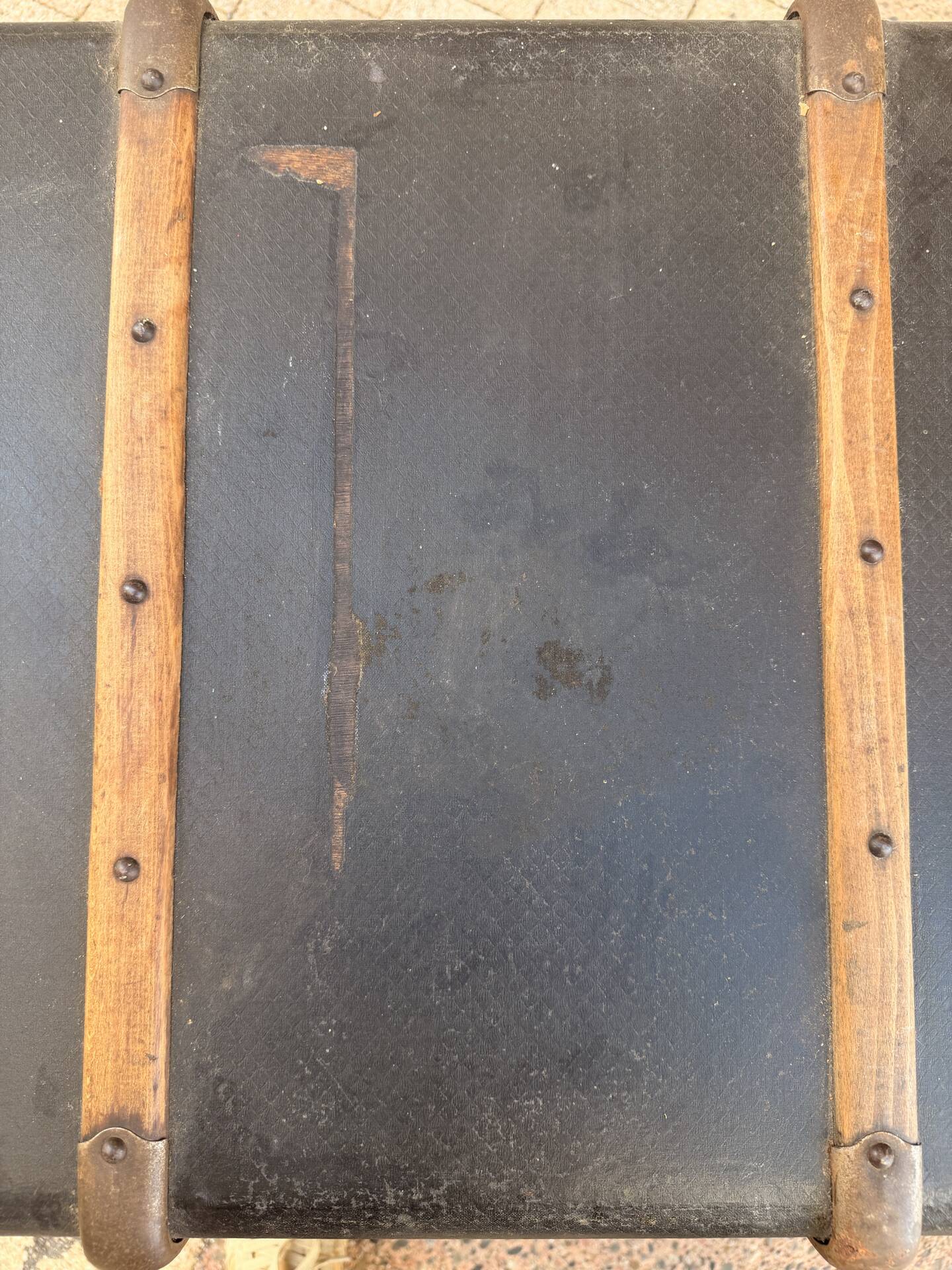 Malle de voyage noir et bois