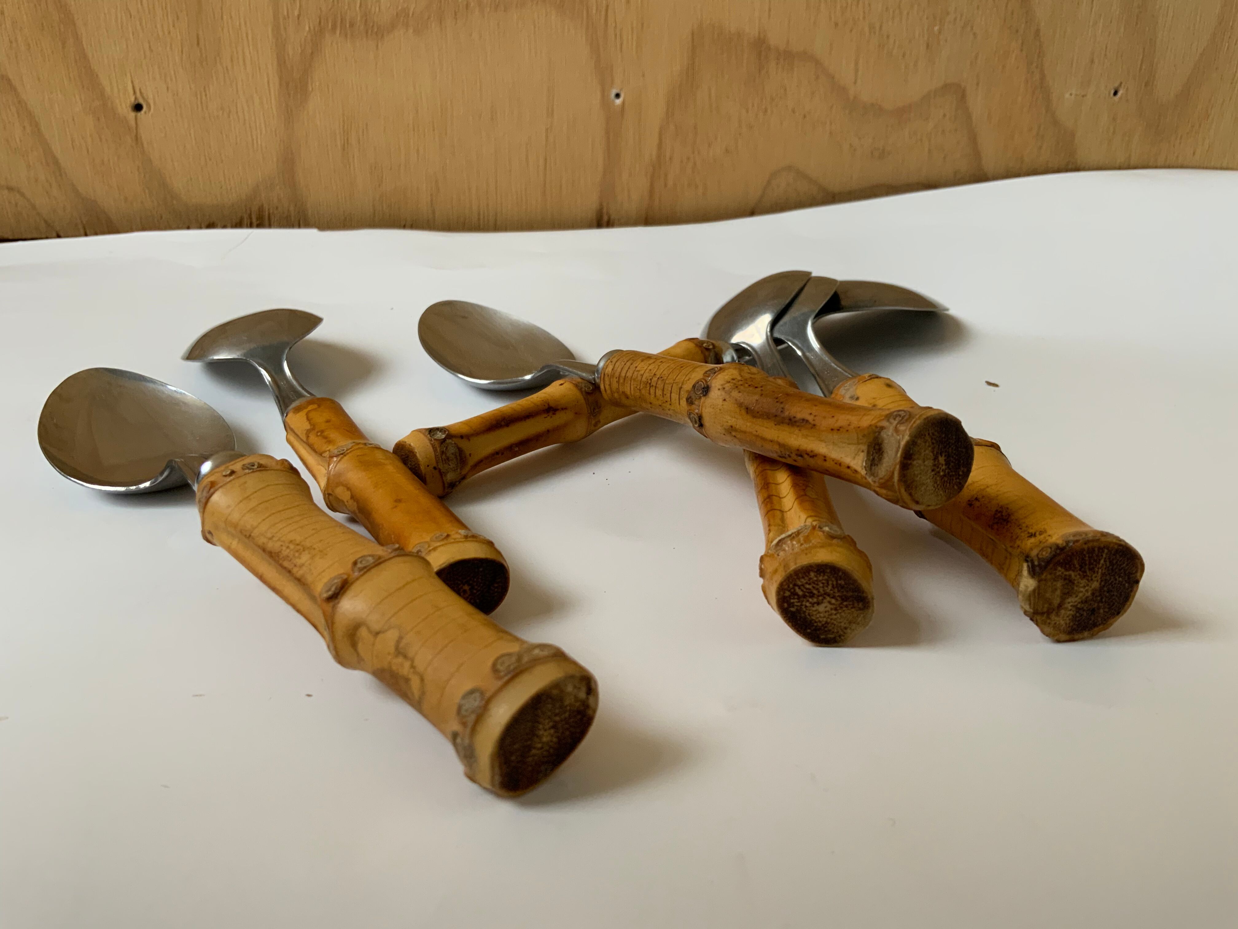 6 cuillères en bambou