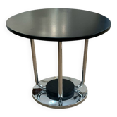 Round coffee table