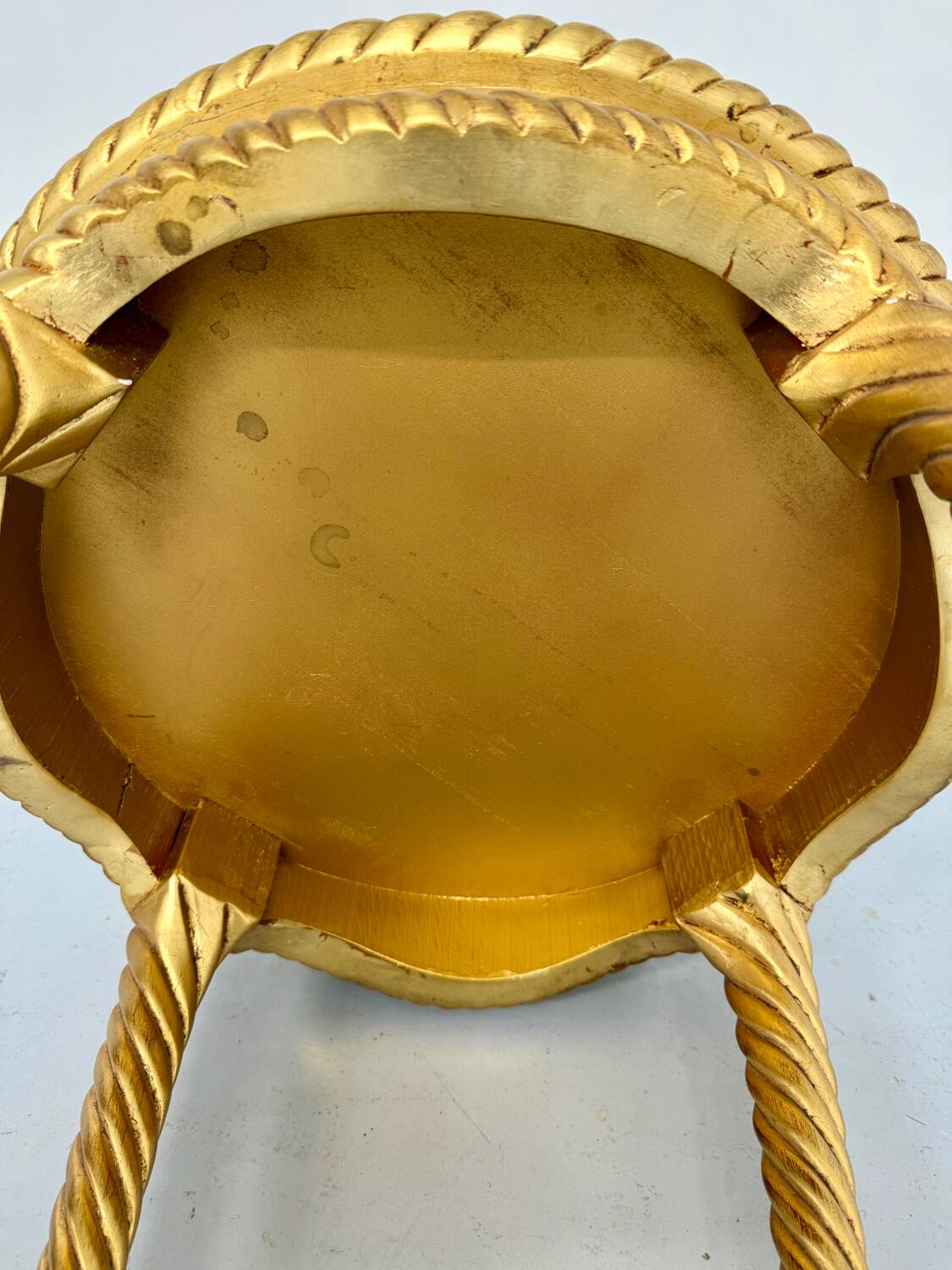 Antique 60s Hollywood Regency gilded and twisted wood table, pedestal table