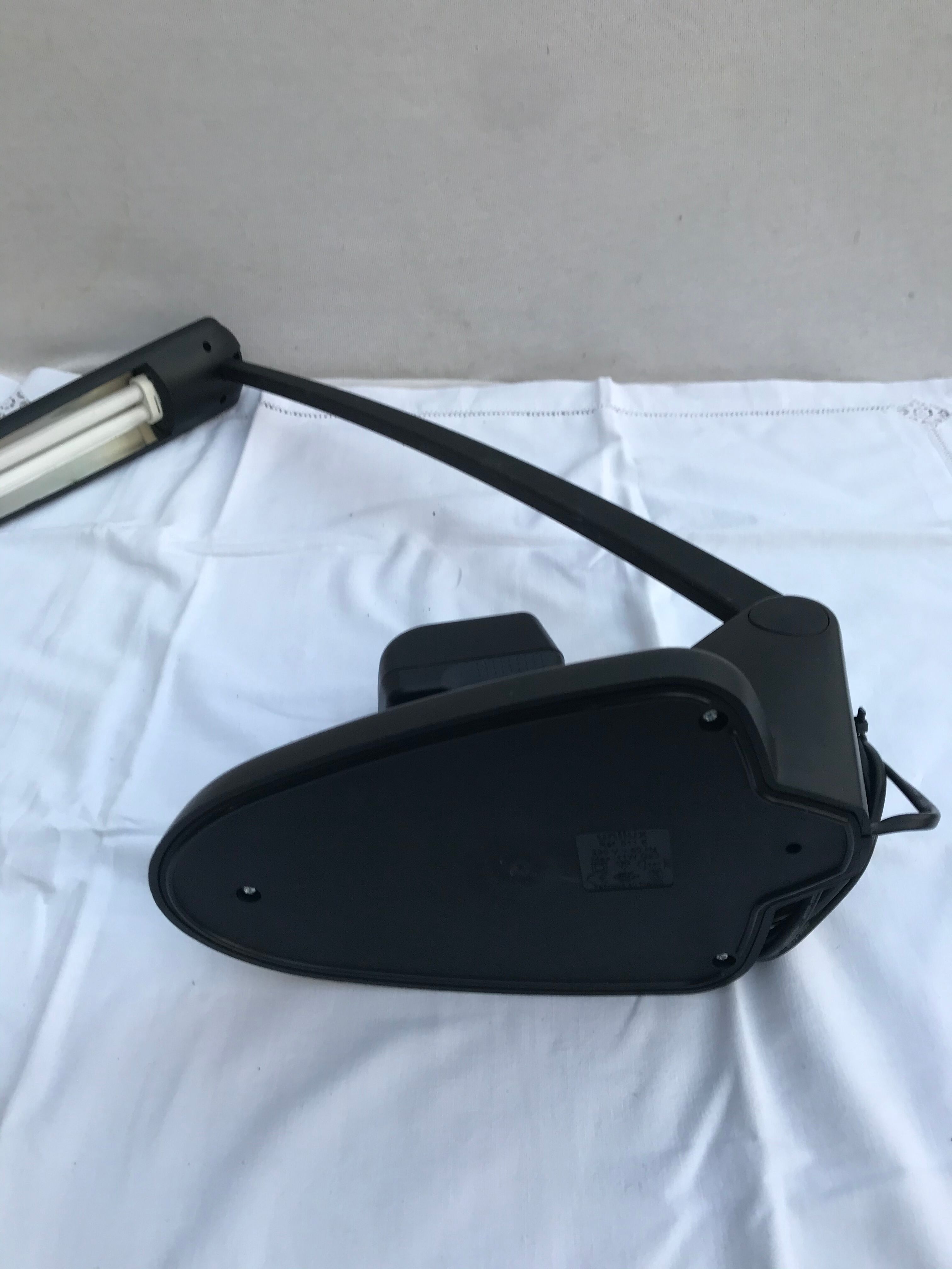 Unilux type 511e plastic black plastic bras - orientable head design