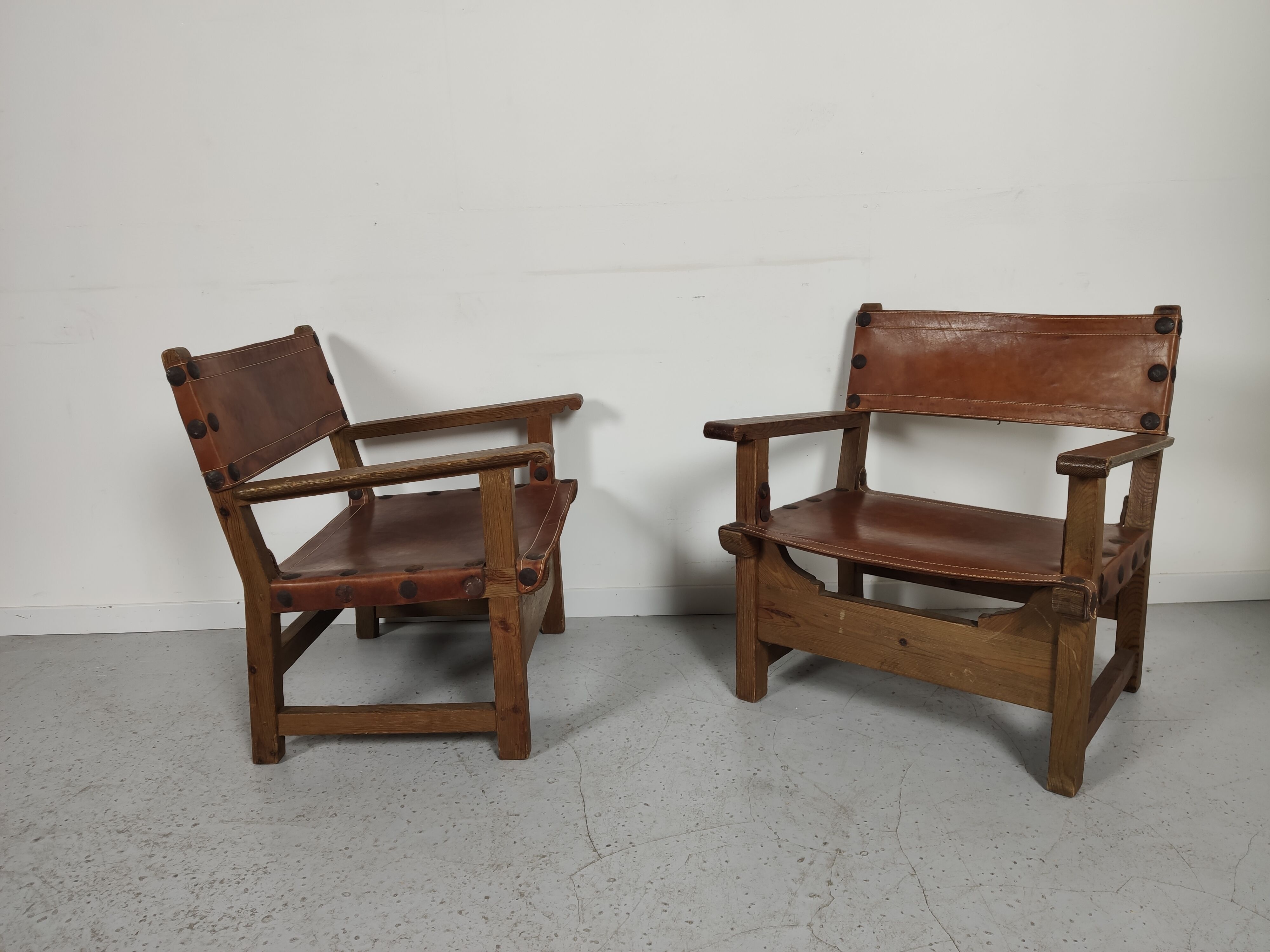 Pair of Spanish vintage leather armchairs 1920/1930
