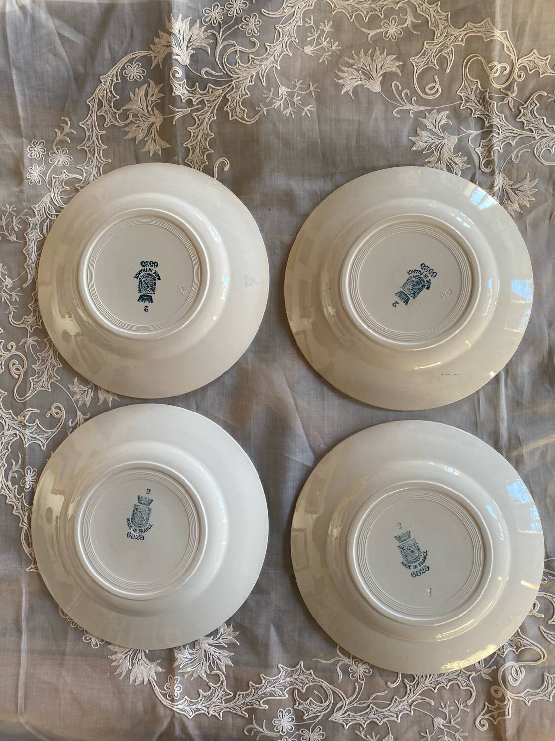 Lot de 4 assiettes plates Saint Amand