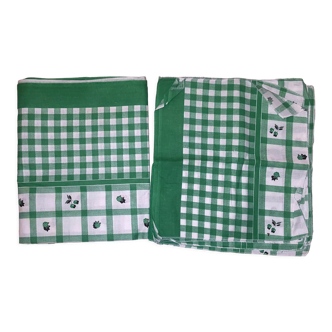Tablecloth and towels set