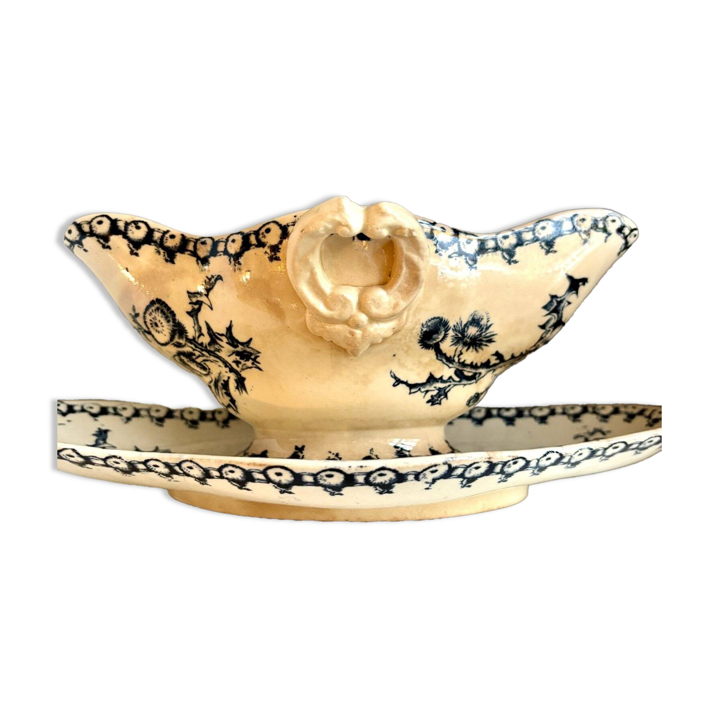 Gien ironware sauceboat, "Chardons" service