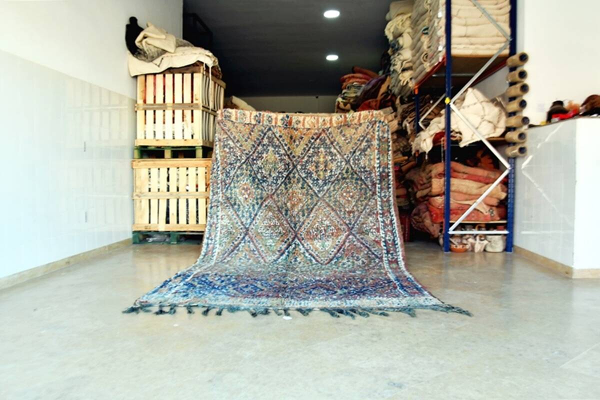 Beni Mguild Vintage Rug 290 x 186 cm