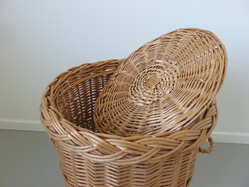 Rattan basket with handles and lid 60/70