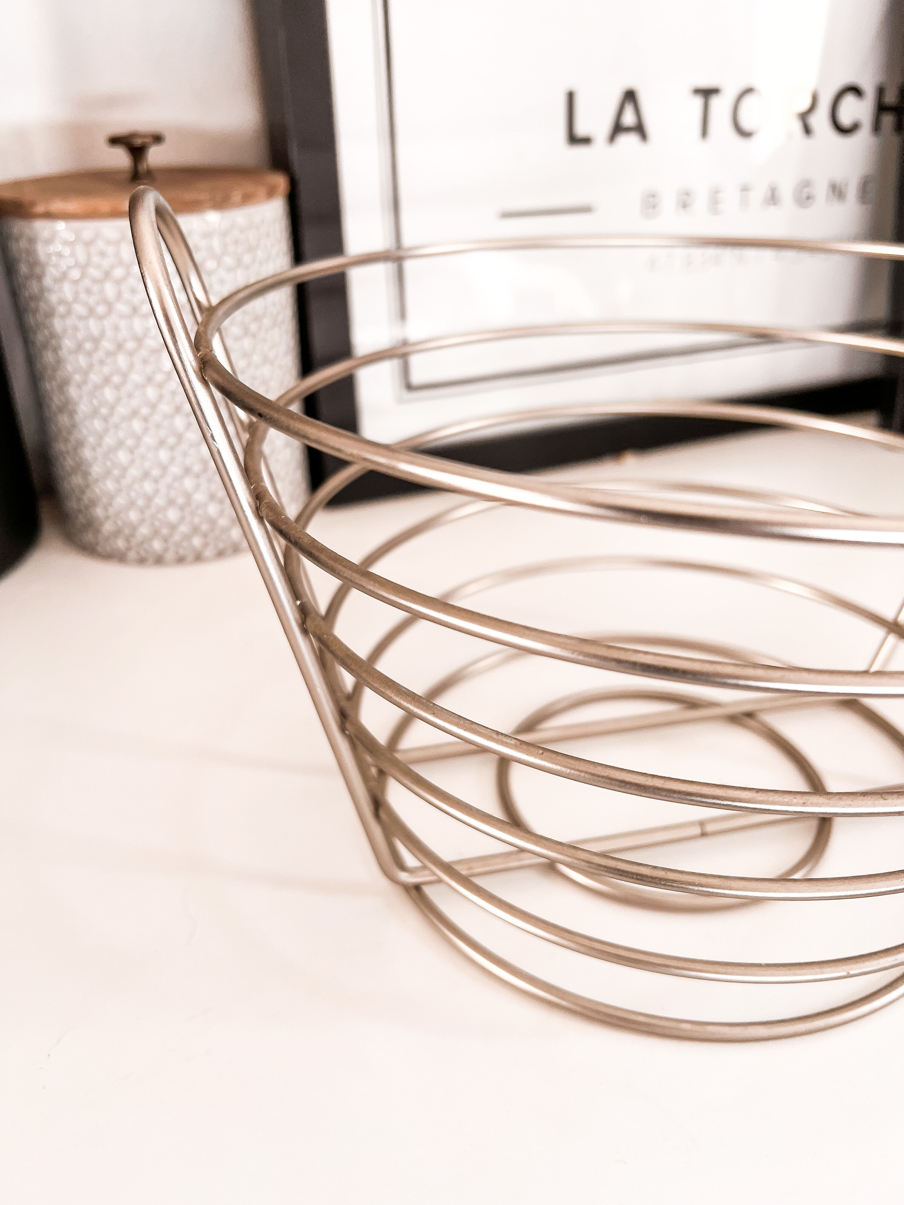 Circled aluminum fruit cup