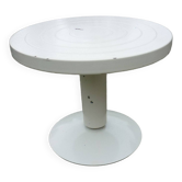 Table rotating harness