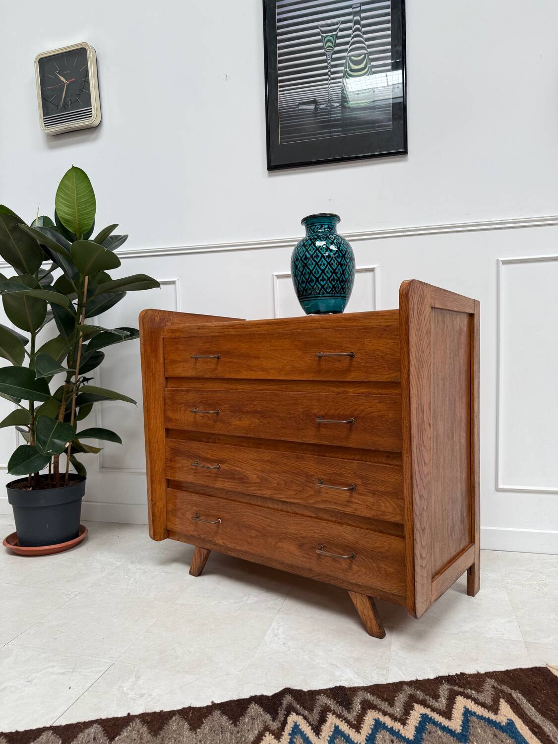 Compass foot chest of drawers