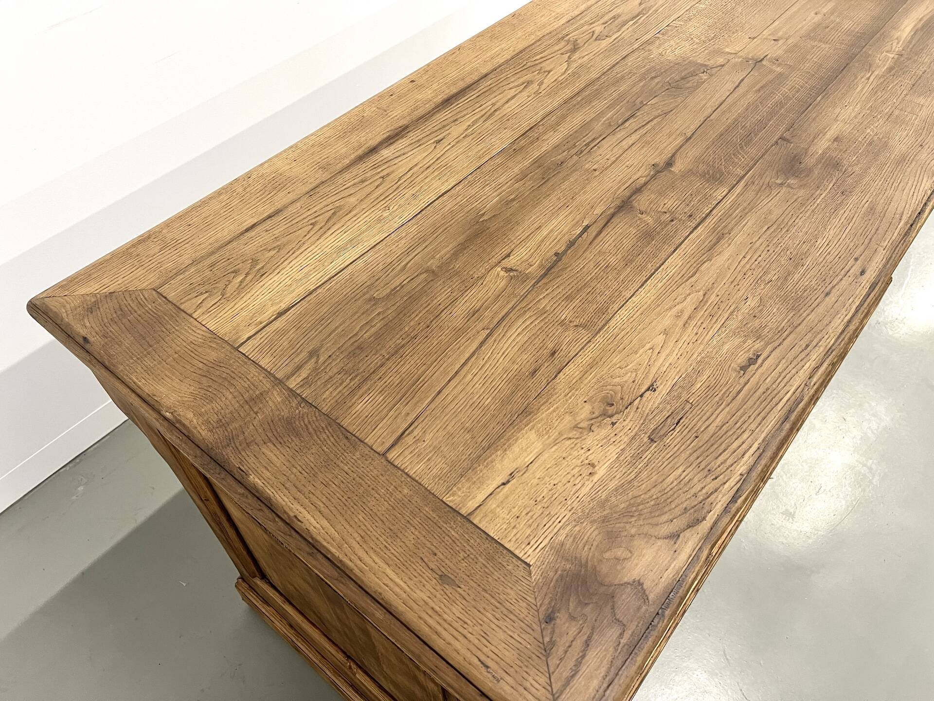 Comptoir de commerce des années 1900