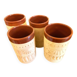 Quatre verres en céramique sculptés à la main