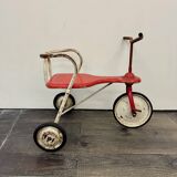 Tricycle en bois et métal
