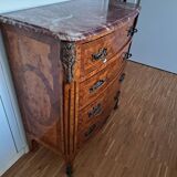 Commode style Louis XV
