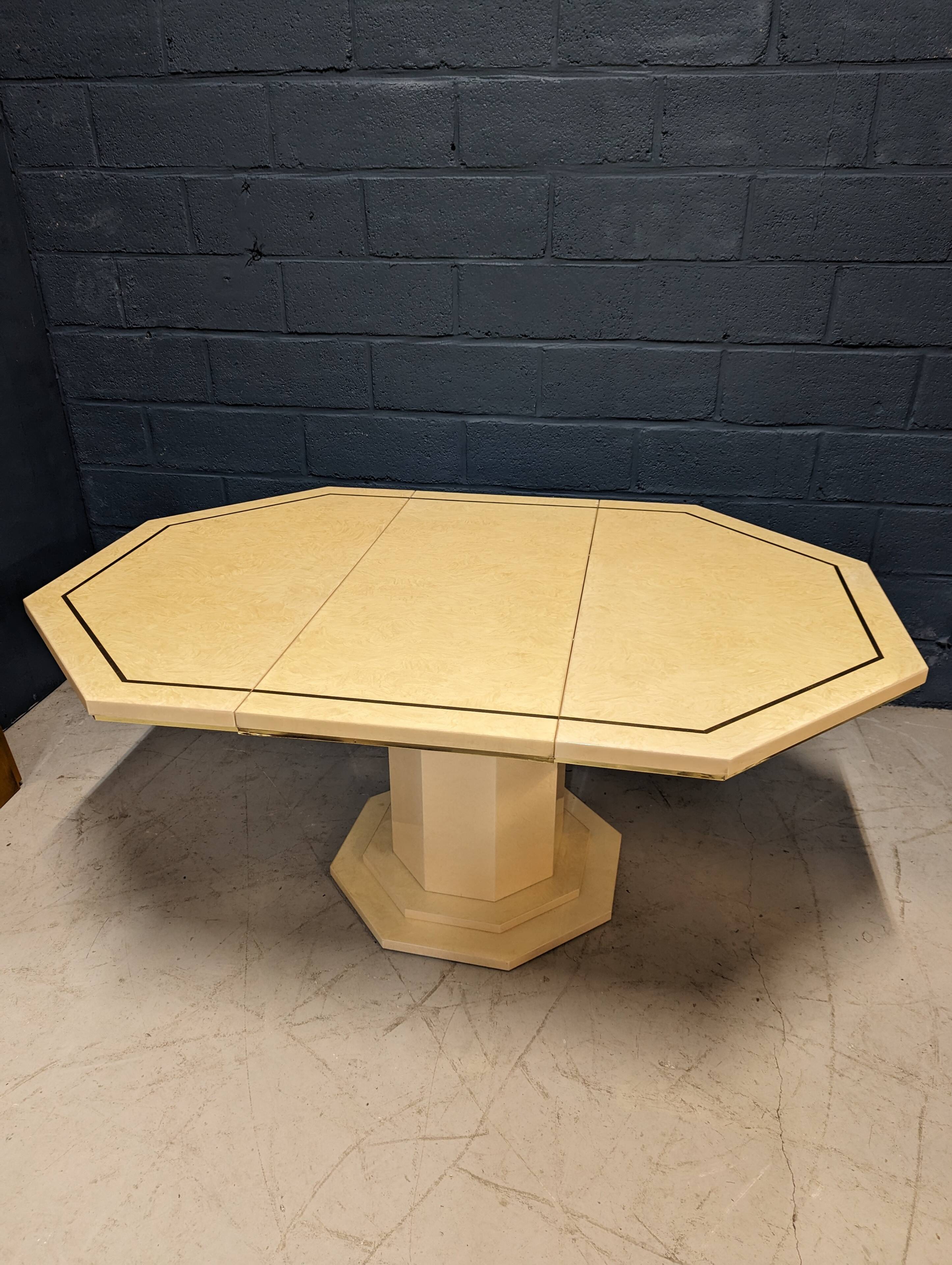 Table laquée blanc Eric Maville