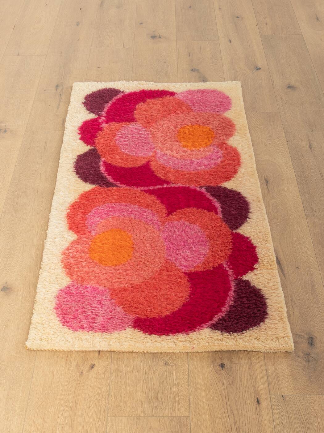 Desso Space Age carpet, 1970s, beige with berry tones