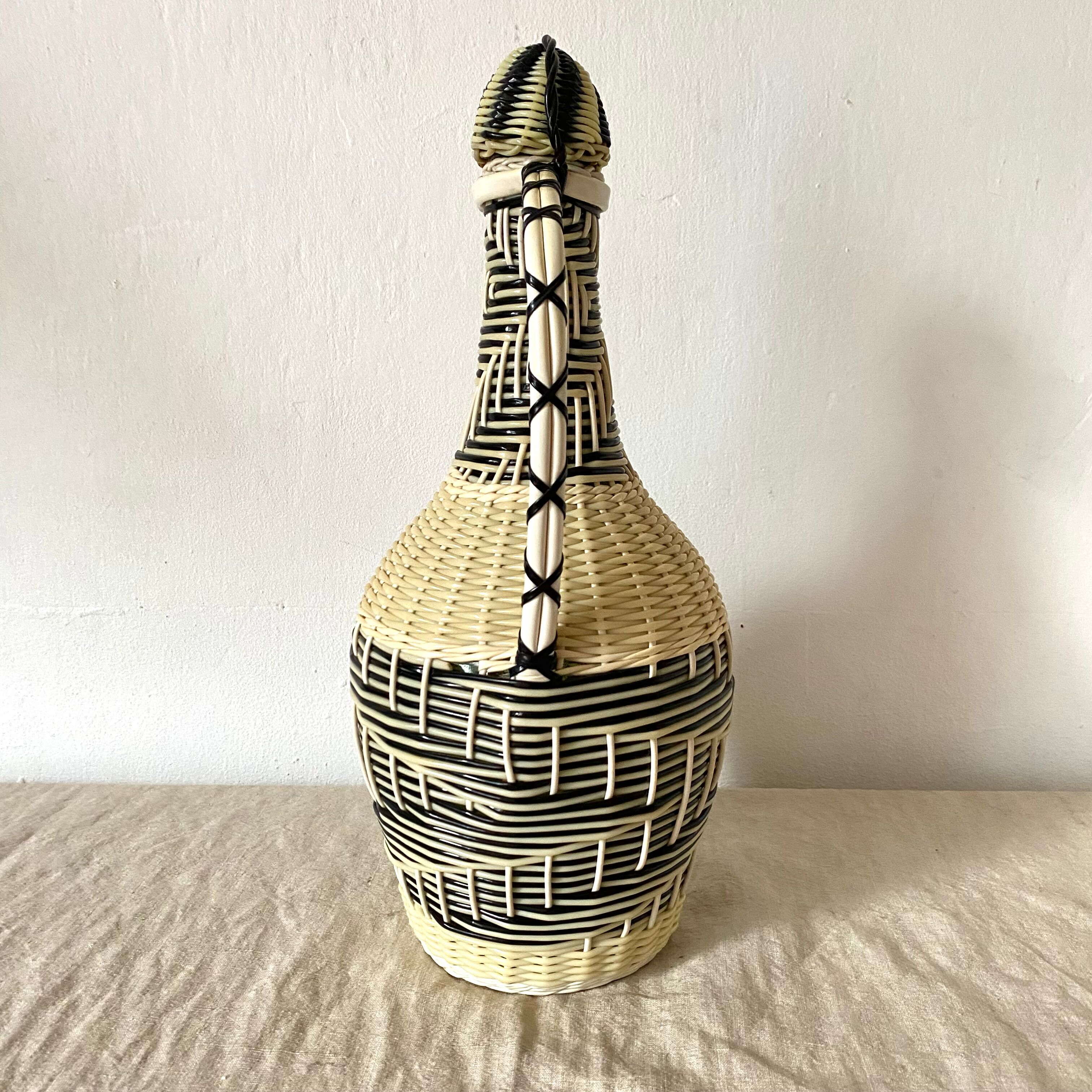 Vintage scoubidou bottle