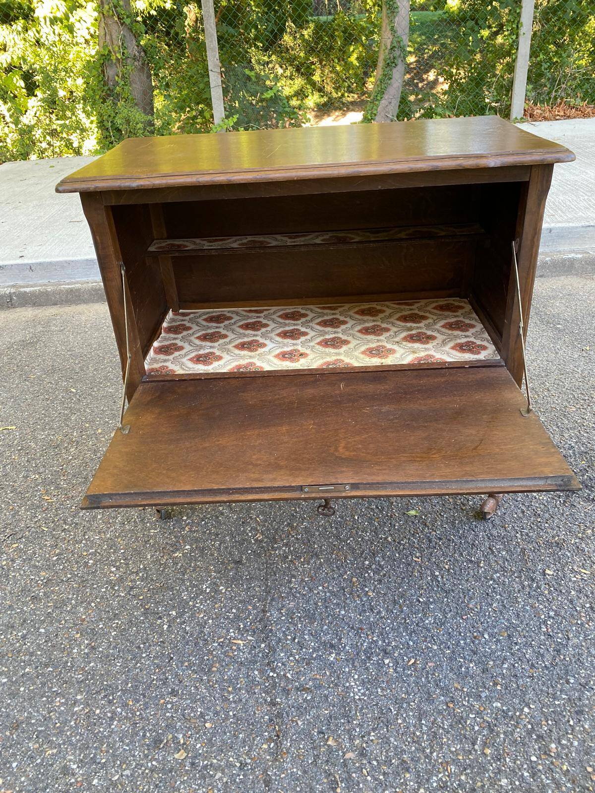 Vintage side table with drop leaf & wheels in Louis XV style