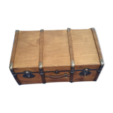 Flat trunk with wrought iron closures