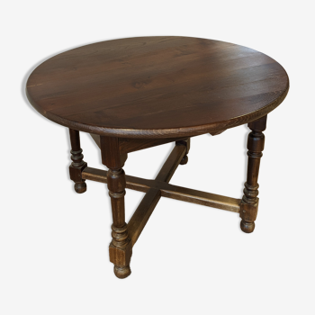 Round table in oak