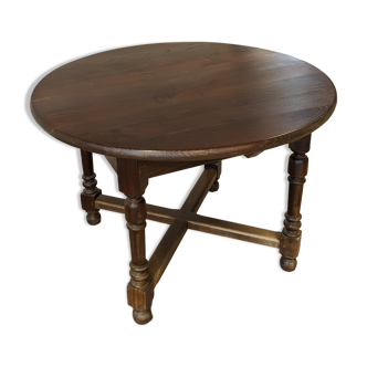 Round oak table