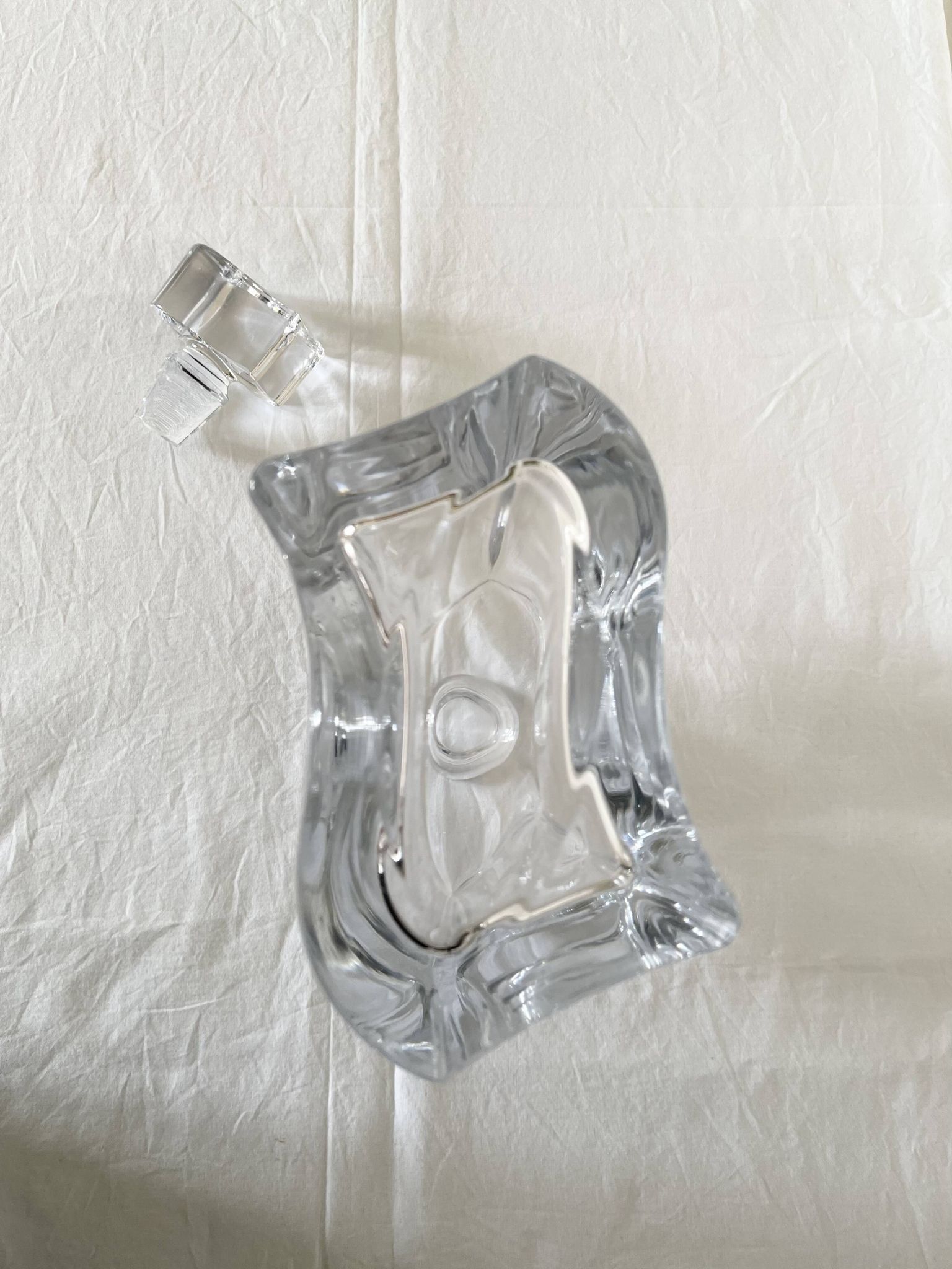 Carafe à whisky en cristal galbé