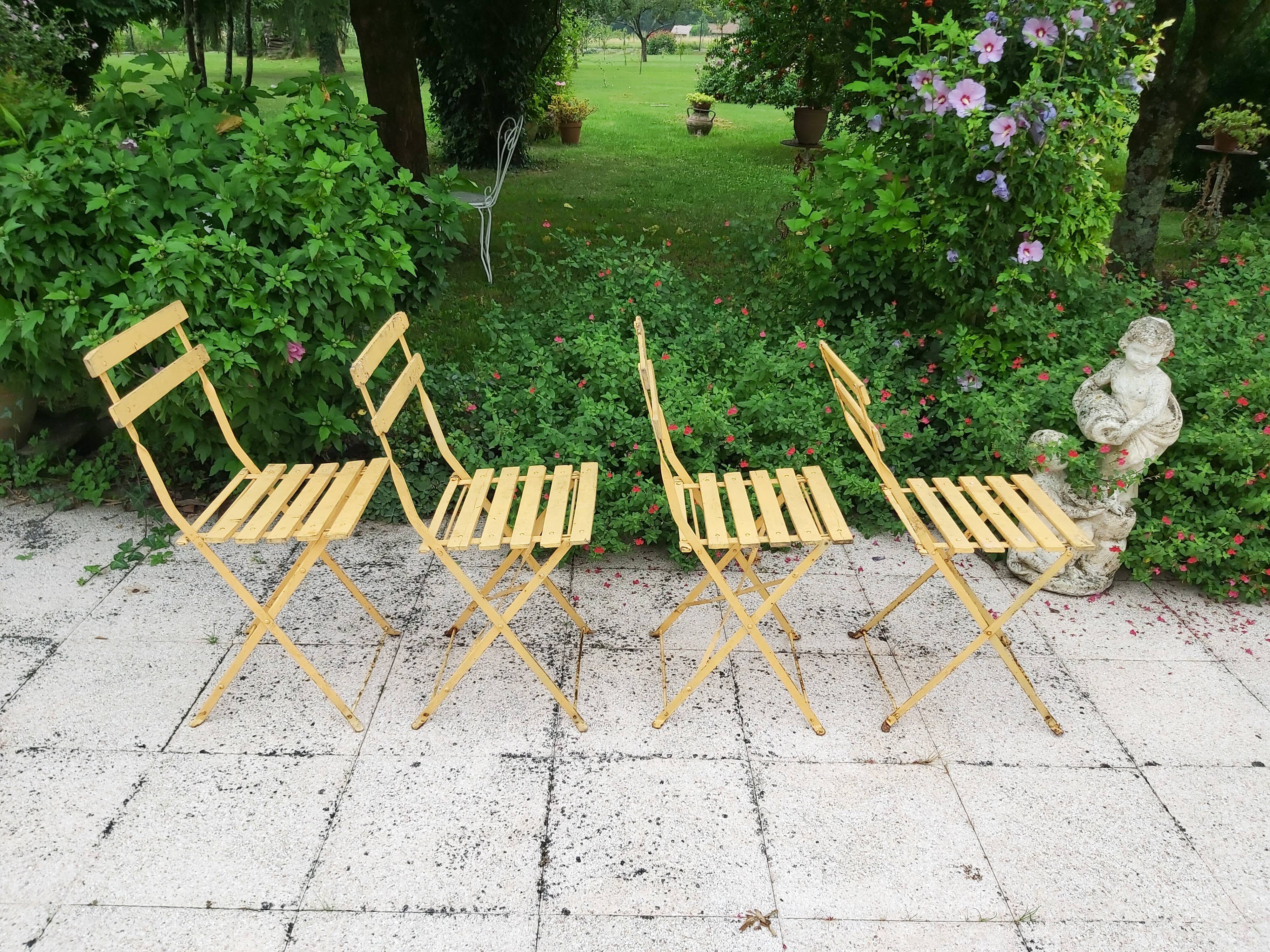 4 folding chairs 50s