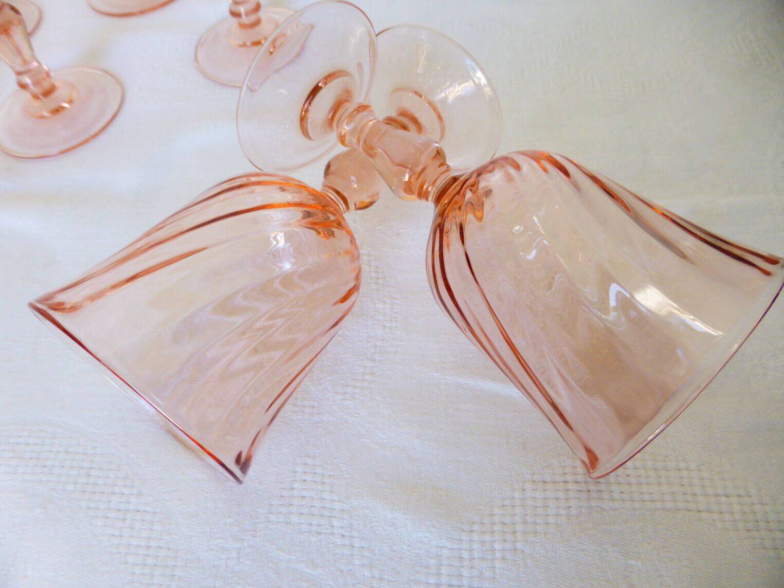 11 Arcoroc Rosaline stemmed glasses in pink glass 2106182