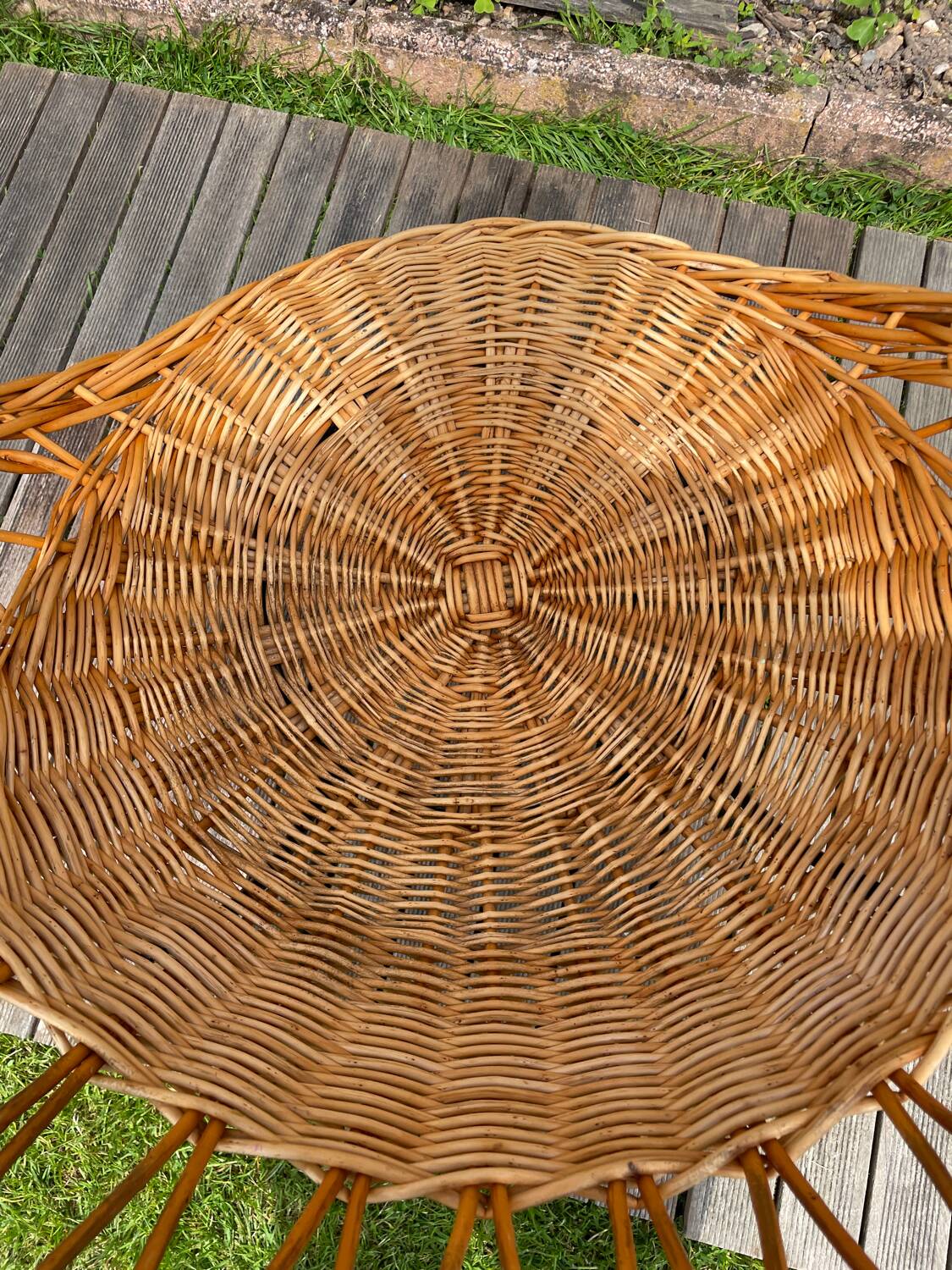 Vintage rattan armchair 50-60 black metal legs