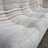 Ligne Roset Togo 3 places, 2 places et d'angle en velours côtelé beige