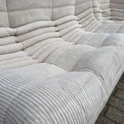 Ligne Roset Togo 3 places, 2 places et d'angle en velours côtelé beige