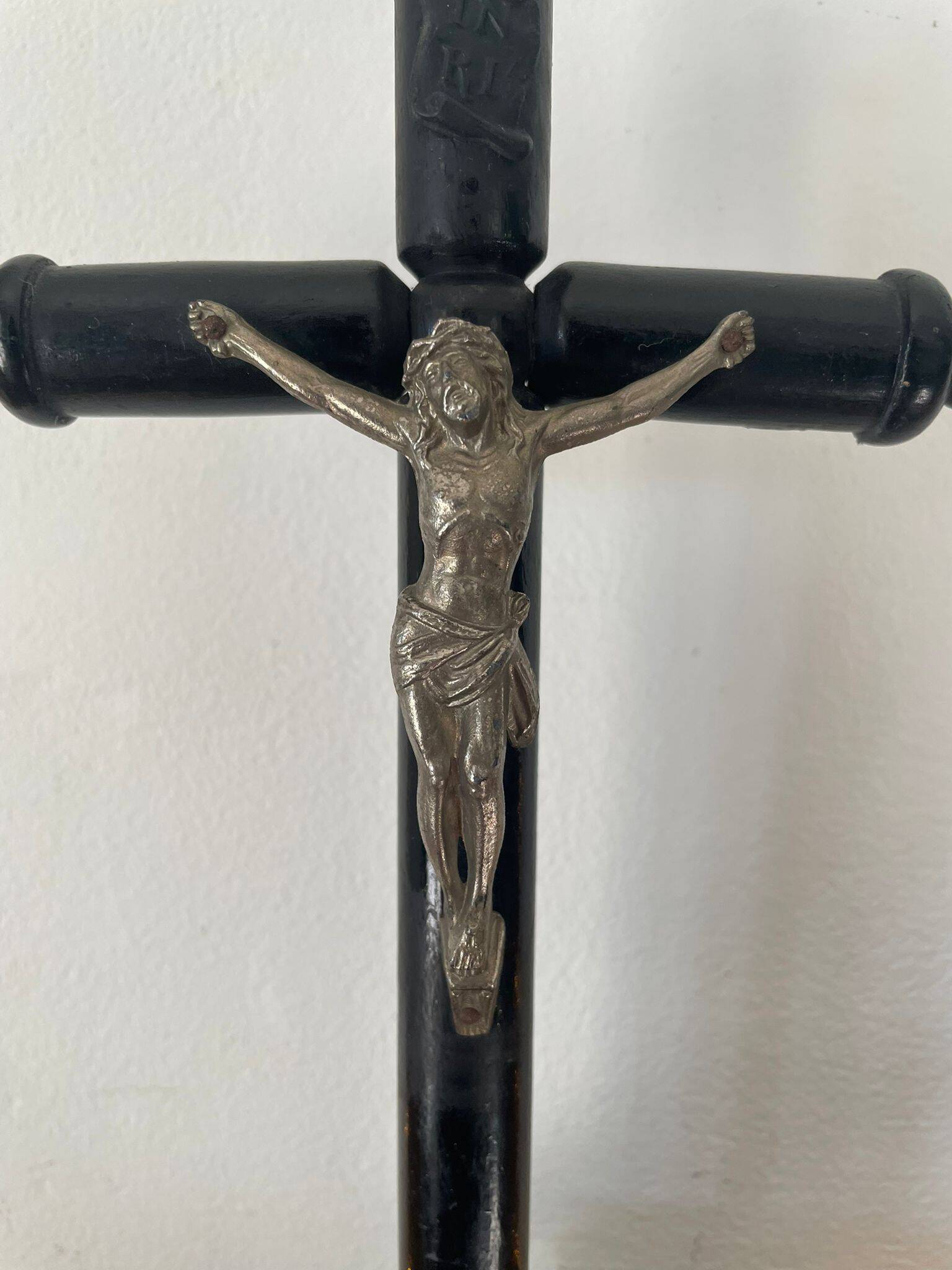 Blackened wood crucifix on base (26 cm)