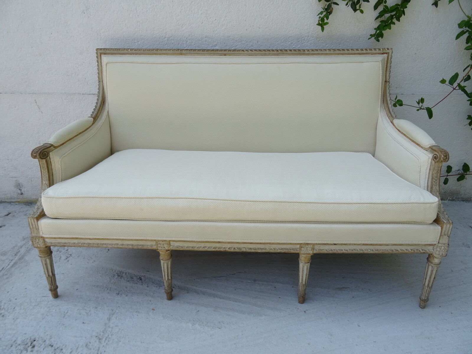 Louis XVI bench of the 19th century