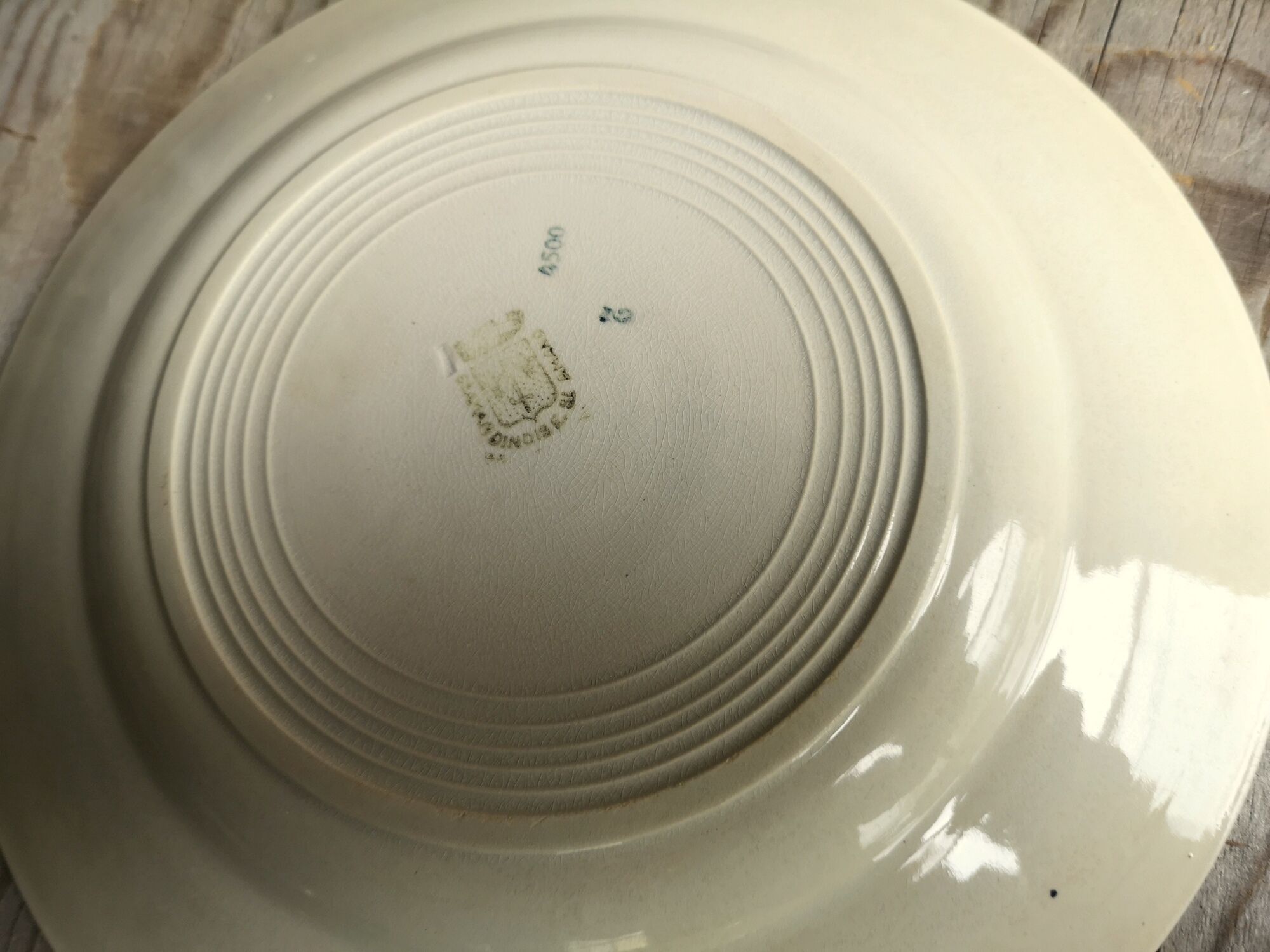 Lot of 5 old ceramic flat plates of Saint Amand green edry